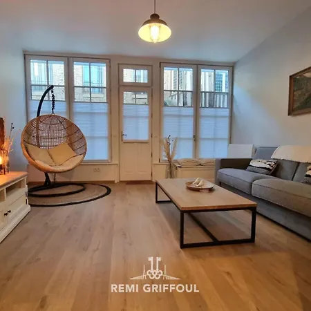 La De Champlain Terrace Center 2 Guests *