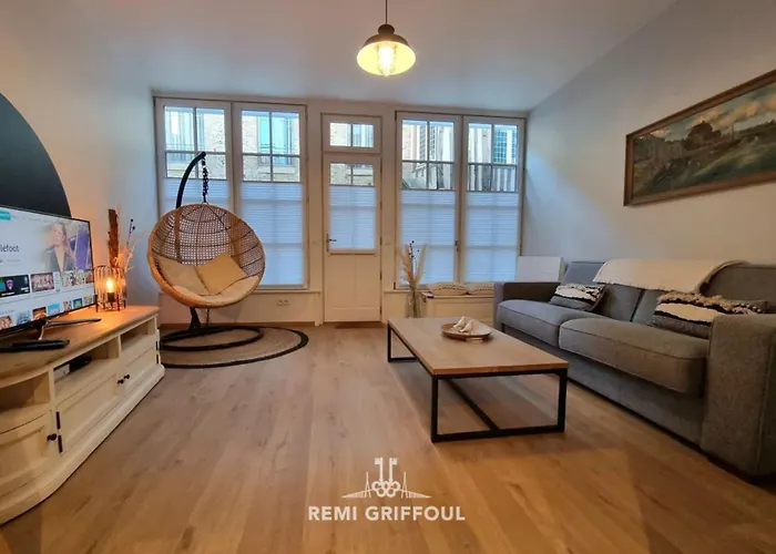 La De Champlain Terrace Center 2 Guests *