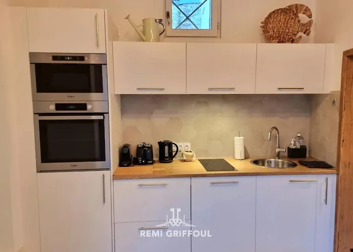 La De Champlain Terrace Center 2 Guests